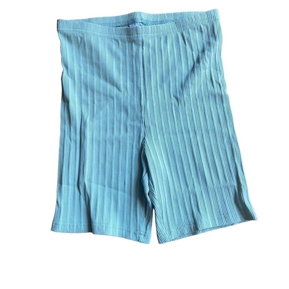 BB Dakota by Steve Madden High Rise Ribbed Bike Short - Picture 2 of 4